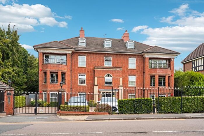 2 Bedroom Flat To Rent In Eastburyavenue, Northwood, HA6