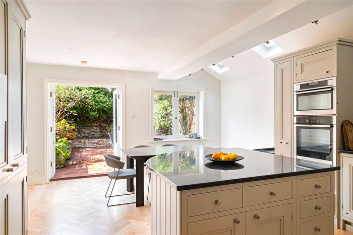 5 Bedroom Terraced House For Sale In Tournay Road, London, SW6