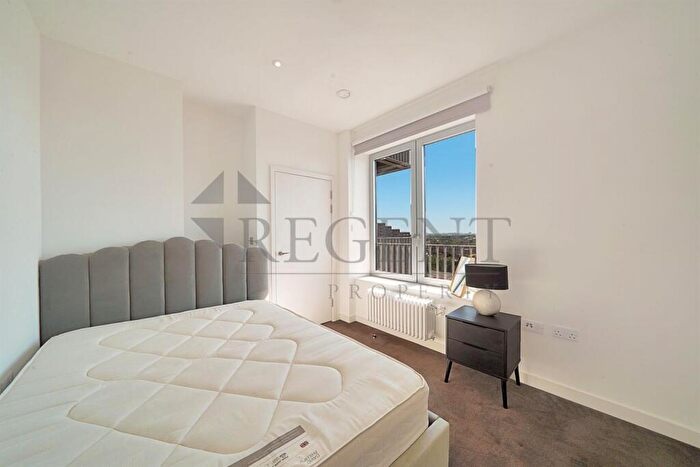 1 Bedroom Apartment To Rent In Serapis House, Goodluck Hope Walk, E14