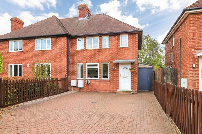 3 Bedroom Semi-detached House For Sale In Oakington Road, Dry Drayton, Cambridge, CB23
