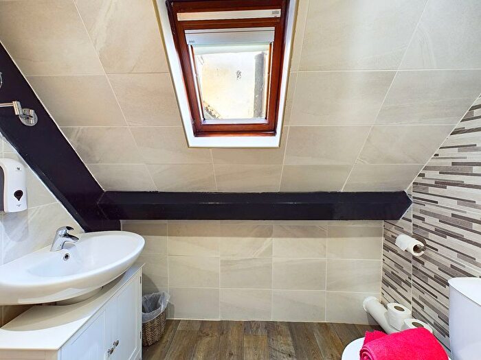 3 Bedroom Cottage For Sale In Brunswick Street, Whitby, YO21