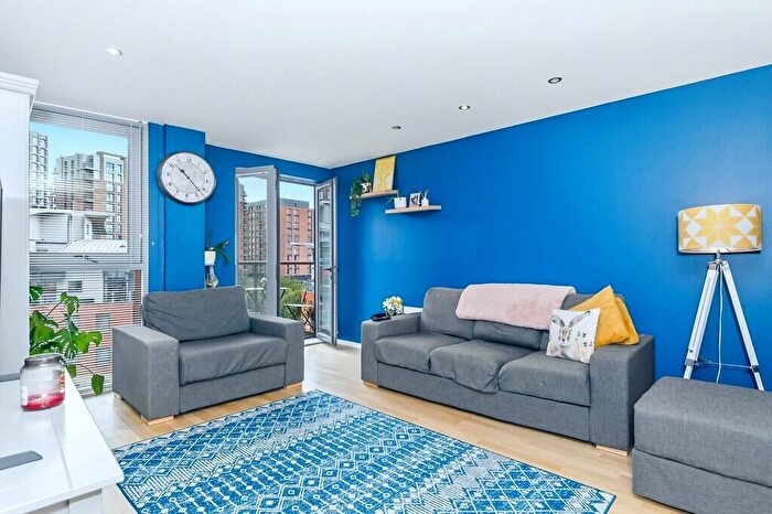 2 Bedroom Apartment For Sale In Beringa, City Island, LS12