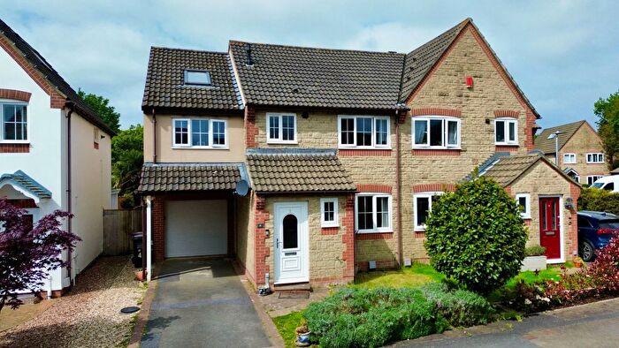 4 Bedroom Semi Detached House For Sale In Lydford Close, Ivybridge, PL21