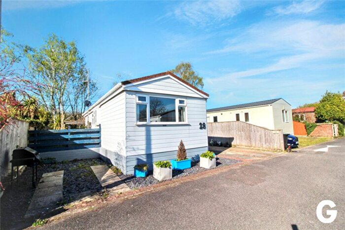 1 Bedroom Park Home For Sale In Stillwater Park, North Poulner Road, Ringwood, Hampshire, BH24