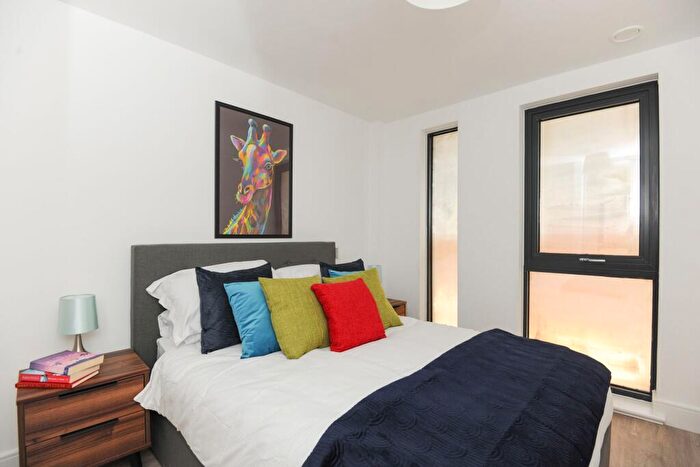 1 Bedroom Apartment For Sale In Apt Cotton Mill, Kelham Island, S3