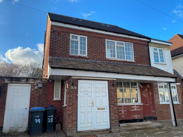 1 Bedroom Studio To Rent In Farndale Avenue, Palmers Green, N13