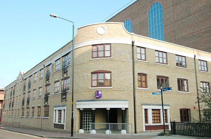2 Bedroom Flat To Rent In Wapping Lane, Wapping, E1W