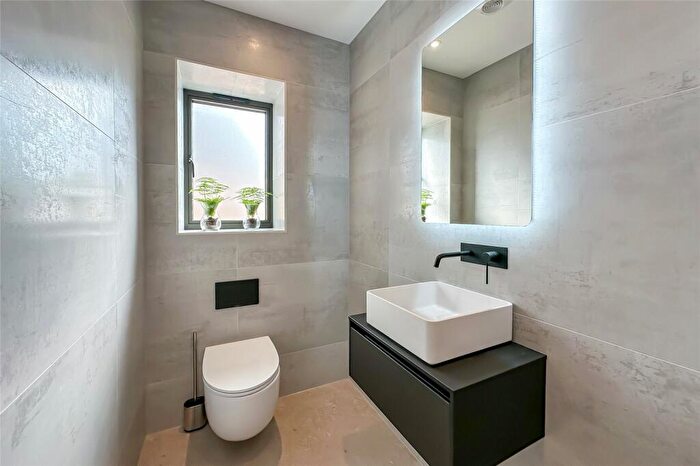 5 Bedroom Detached House For Sale In Silverwood Barnes, St Albans Road, Sandridge, St. Albans, Hertfordshire, AL4