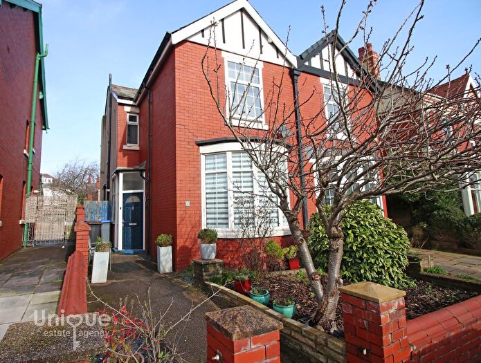 3 Bedroom Semi Detached House For Sale In Gloucester Avenue, Blackpool, FY1