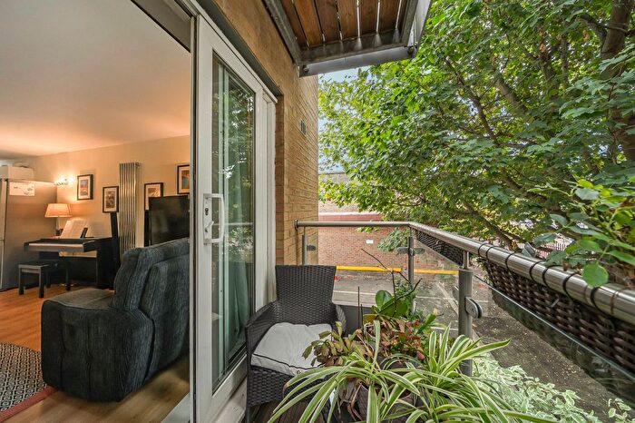 2 Bedroom Flat For Sale In Beckenham Road, Beckenham, BR3