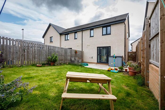2 Bedroom Semi-Detached House To Rent In Lumsden Wynd, Gilmerton, Edinburgh, EH17