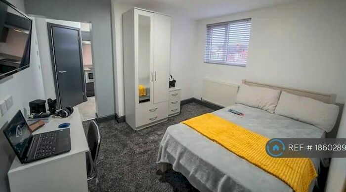 Studio To Rent In Bournbrook Road, Birmingham, B29