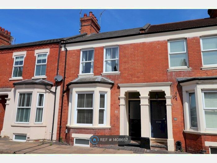 3 Bedroom Terraced House To Rent In Cedar Road, Northampton, NN1