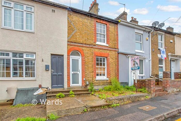 2 Bedroom Terraced House For Sale In Melville Road, Maidstone, Kent, ME15