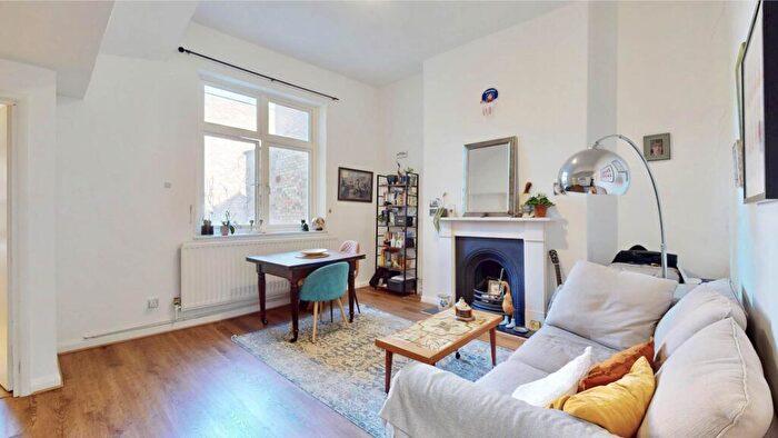 1 Bedroom Flat To Rent In Northwood Road, Highgate., N6