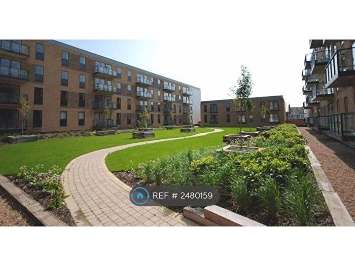 2 Bedroom Flat To Rent In Lawrie House, London, SW19