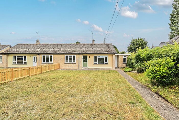 3 Bedroom Bungalow For Sale In Iles Court, Goatacre, SN11