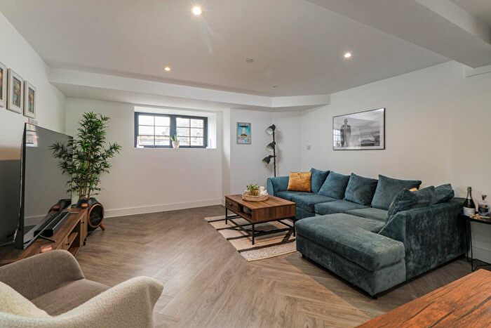 1 Bedroom Flat For Sale In Governors Walk, Portsmouth, PO3