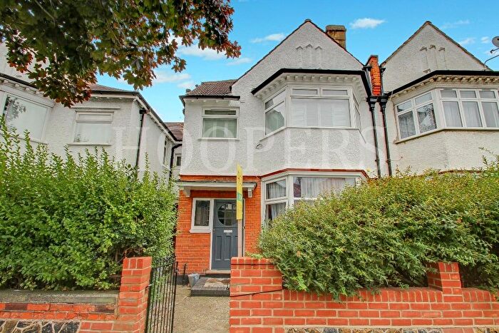 1 Bedroom Flat For Sale In Oxgate Gardens, London, NW2