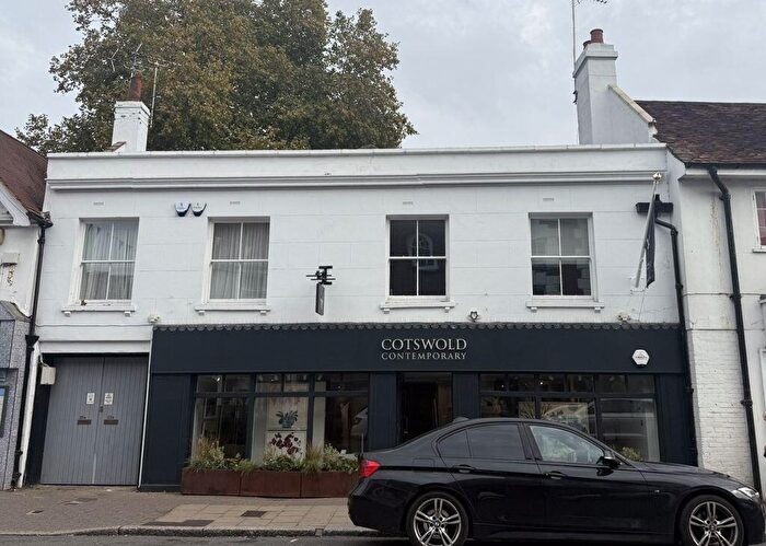 2 Bedroom Apartment To Rent In High Street Marlow, SL7