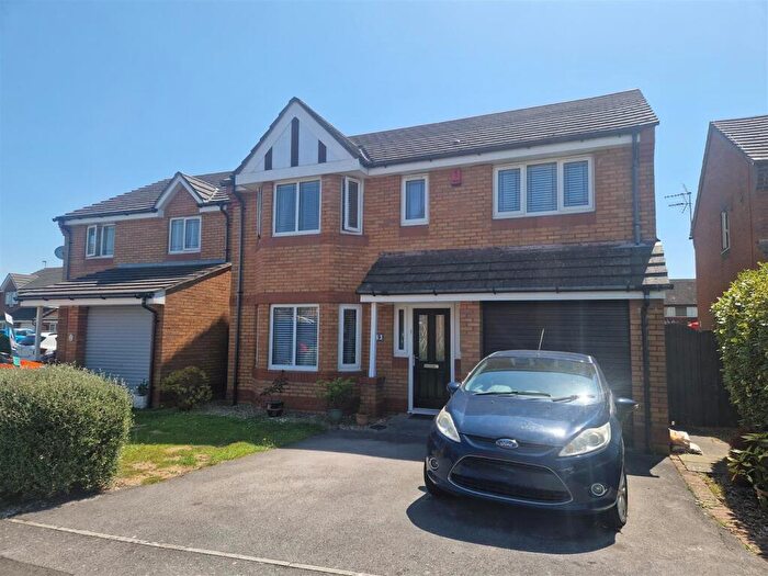 4 Bedroom Detached House For Sale In Parc-Y-Berllan, Porthcawl, CF36