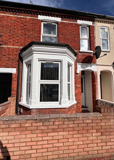 3 Bedroom Terraced House To Rent In Whitbread Avenue, Bedford, MK42