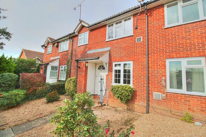 1 Bedroom Terraced House To Rent In Snowdon Close, Eastbourne, BN23