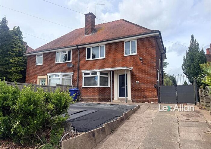 4 Bedroom Semi-Detached House For Sale In Shenstone Avenue, Stourbridge, DY8