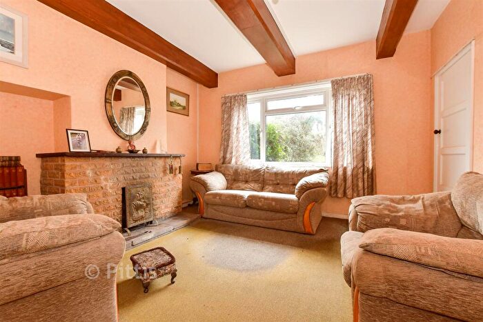 3 Bedroom Semi-Detached House For Sale In Elm Lane, Calbourne, Newport, Isle Of Wight, PO30