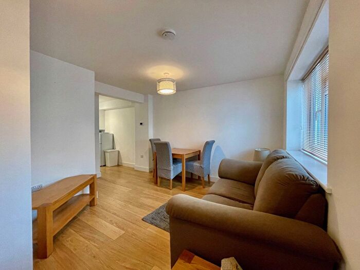 1 Bedroom Maisonette To Rent In Livingstone Road, Newbury, RG14