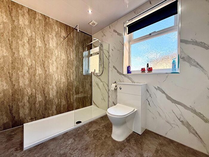 2 Bedroom Cottage For Sale In Broomknowe, Dalmellington, KA6