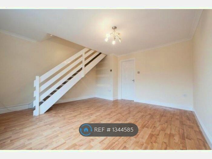 2 Bedroom Terraced House To Rent In Bawhirley Place, Greenock, PA15