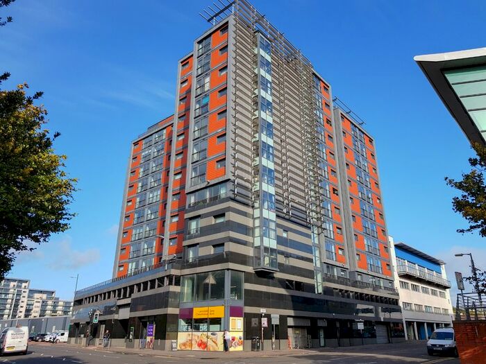 2 Bedroom Flat To Rent In Flat /, Riverheights, Lancefield Quay, Glasgow, G3