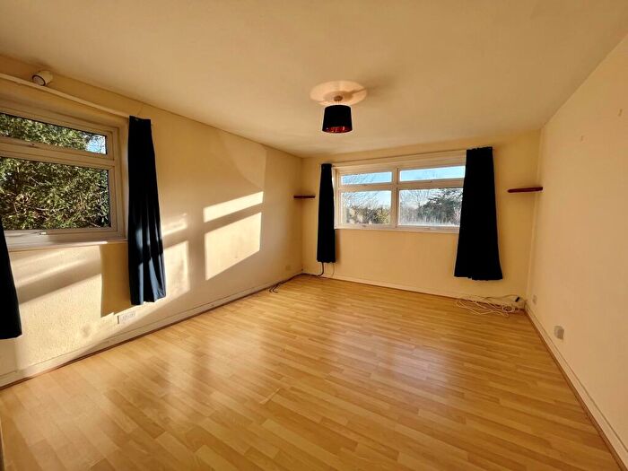 2 Bedroom Apartment To Rent In Milverton Court, Leamington Spa, CV32