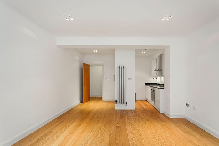 Studio To Rent In St Martin's Lane, Covent Garden, WC2N