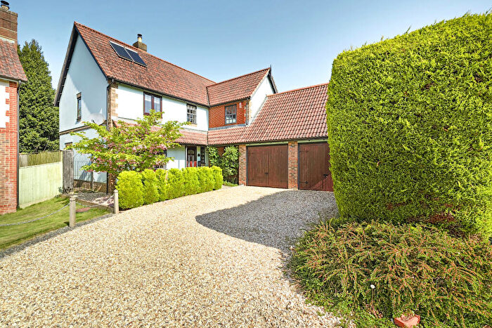 4 Bedroom Detached House For Sale In Lyall Close, Swindon, Wilts, SN25