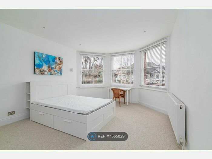 2 Bedroom Flat To Rent In Dartmouth Road, London, NW2