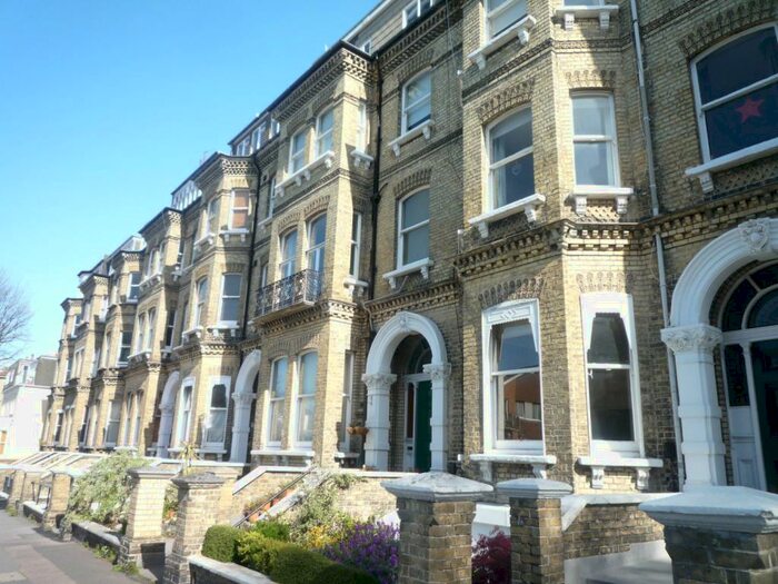 Flat To Rent In Cromwell Road, Hove, BN3