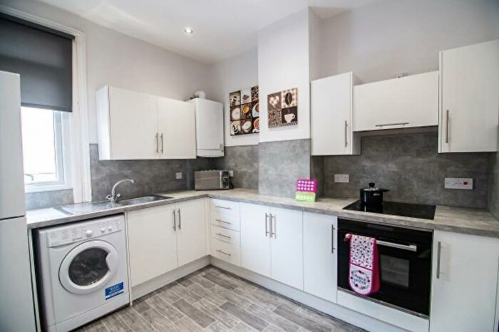 3 Bedroom Flat To Rent In Ecclesall Road, Sheffield, S11