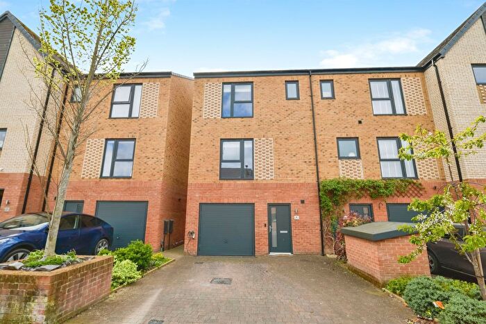 3 Bedroom End Terrace House For Sale In Infinity View, Stockton-On-Tees, TS18