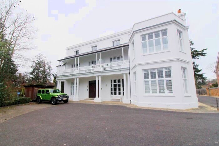 3 Bedroom Flat To Rent In Notley Place, Emmer Green, Reading, RG4