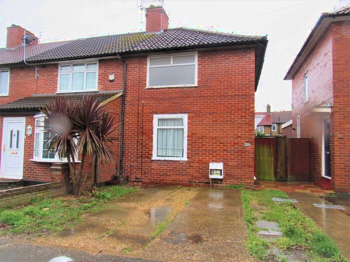 2 Bedroom End Of Terrace House To Rent In Titchfield Road, Carshalton, Surrey, SM5