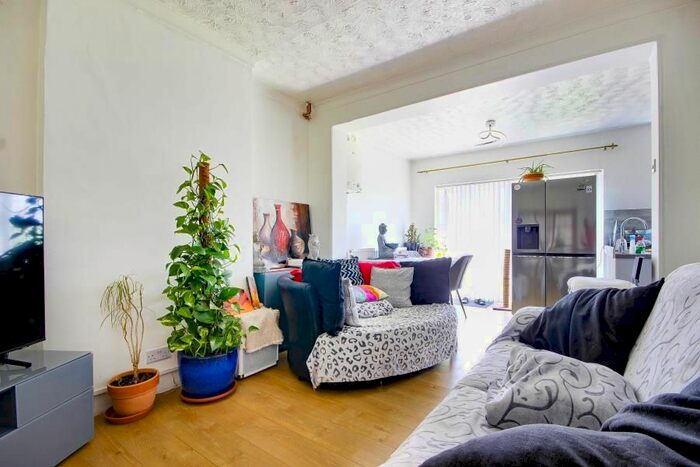 3 Bedroom Property To Rent In Ferndale Road, Enfield, EN3