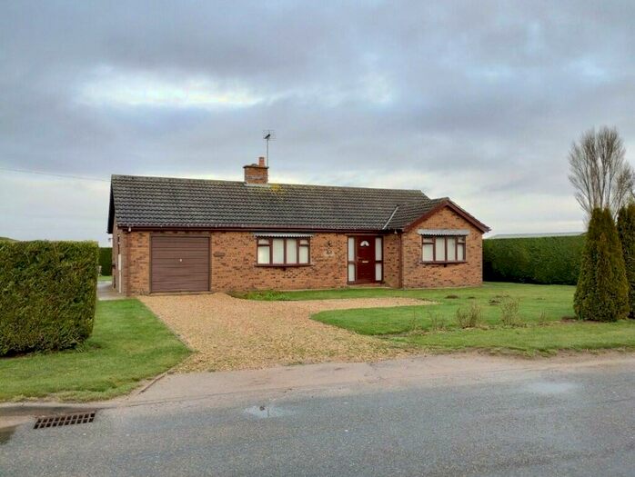 2 Bedroom Detached Bungalow To Rent In Northgate, Pinchbeck, PE11
