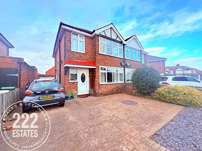 3 Bedroom Semi-detached House For Sale In Smith Drive, Warrington, WA2