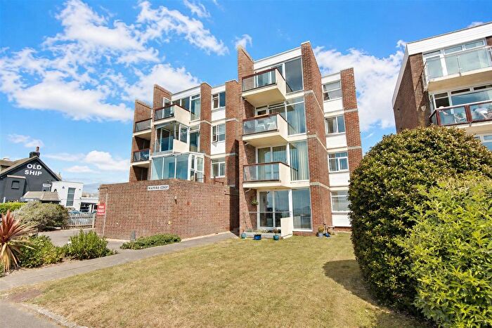 2 Bedroom Flat To Rent In Marine Parade East, Lee-On-The-Solent, PO13