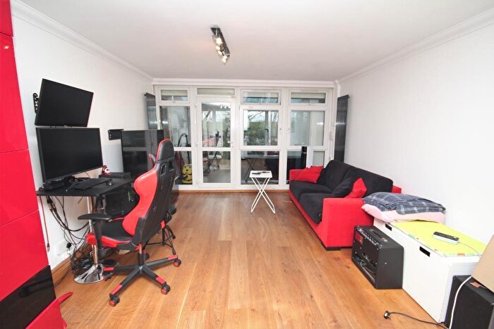 1 Bedroom Flat To Rent In Leabank View, Grovelands Road, South Tottenham, N15