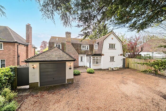 4 Bedroom Detached House For Sale In Epsom Road, Guildford, GU1
