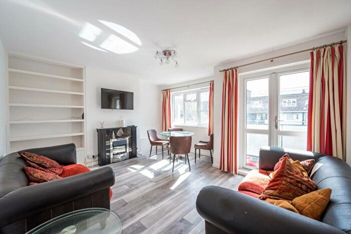 3 Bedroom Maisonette To Rent In Shaftesbury Street, London, N1