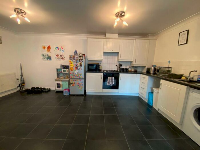 2 Bedroom Apartment To Rent In Lauder Way, Pelaw, Gateshead, NE10
